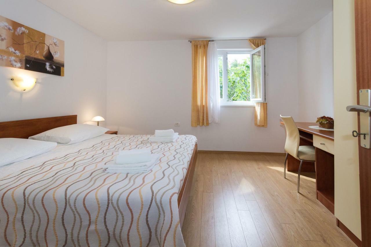 Beach Apartment M & B Poljana  Buitenkant foto