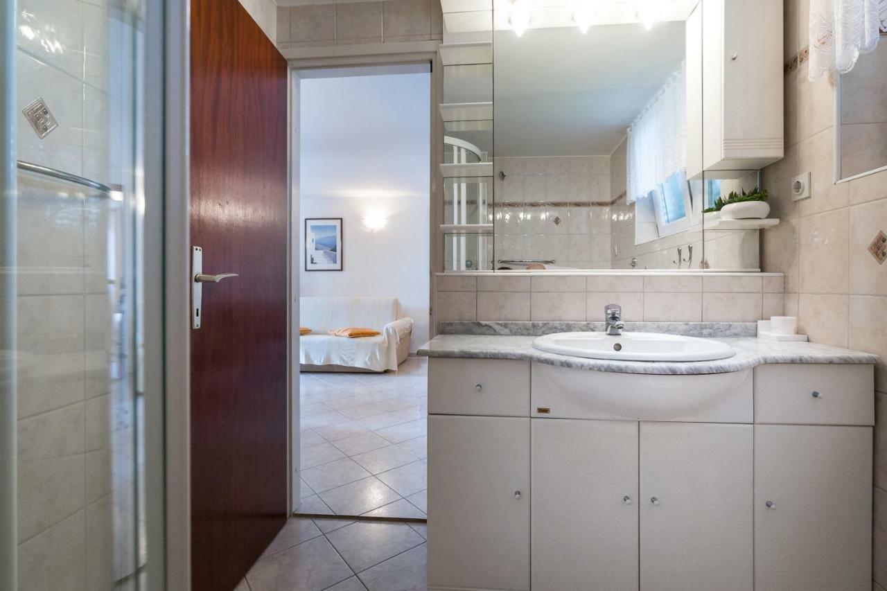 Beach Apartment M & B Poljana  Buitenkant foto