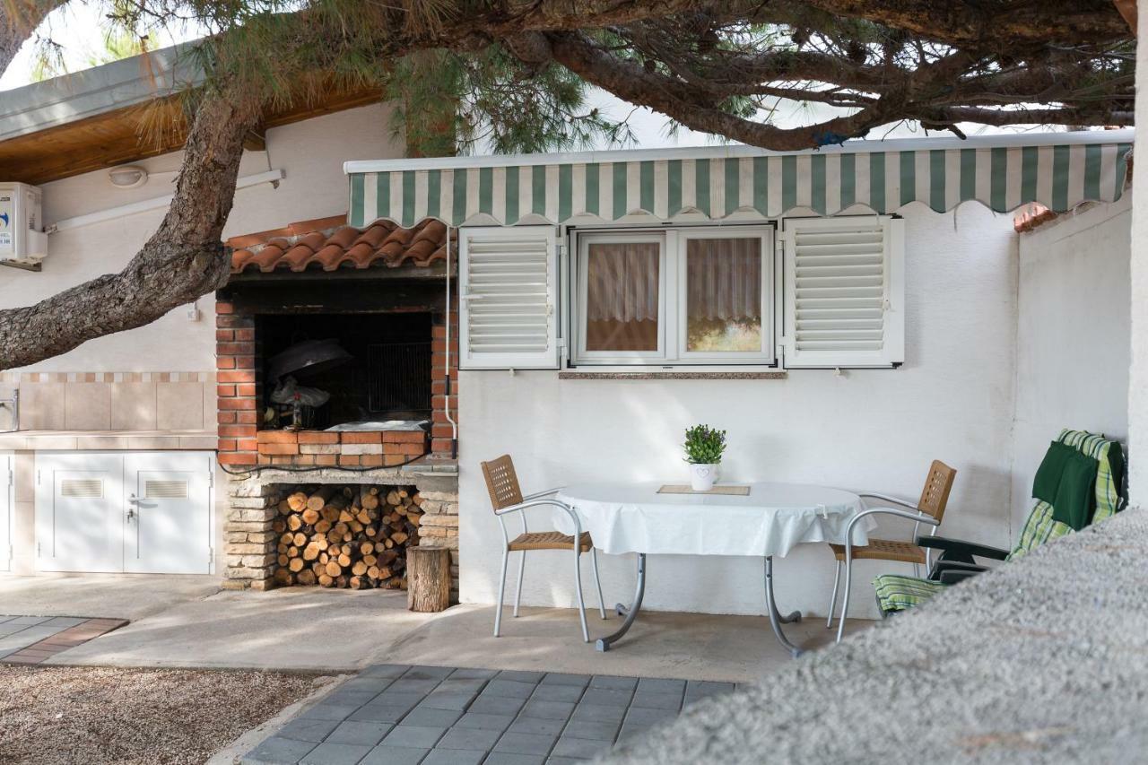 Beach Apartment M & B Poljana  Buitenkant foto