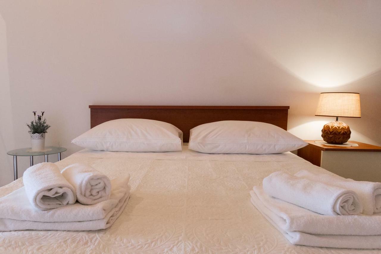 Beach Apartment M & B Poljana  Buitenkant foto